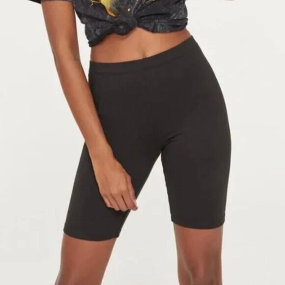 Ardene Black Soft Biker Shorts - Picture 1 of 1